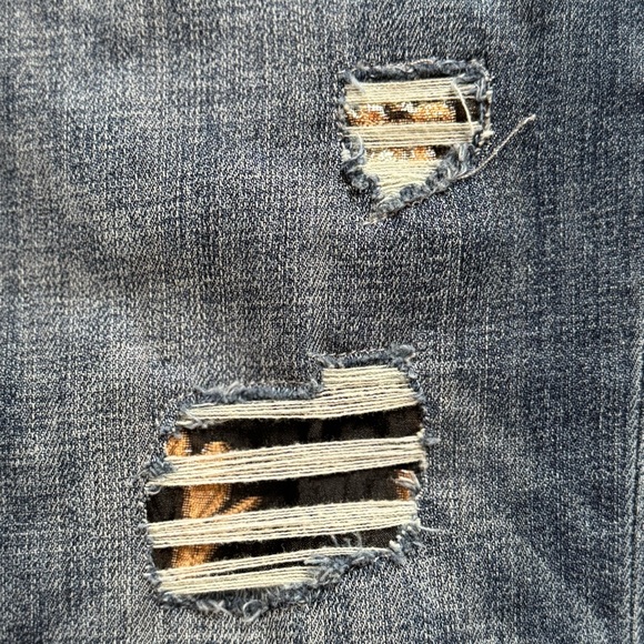 WHBM Slim Mid Rise Distressed Jeans (8) - Picture 6 of 8